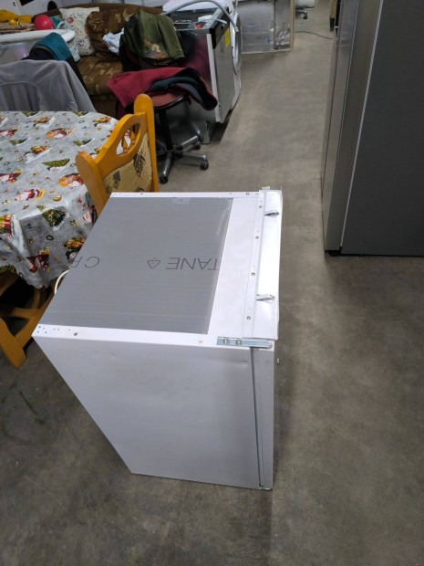 Eladó hűtő kicsi Whirlpool