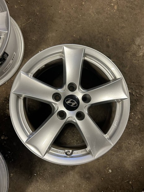 Elad hyundai  16 alufelni garnitra 