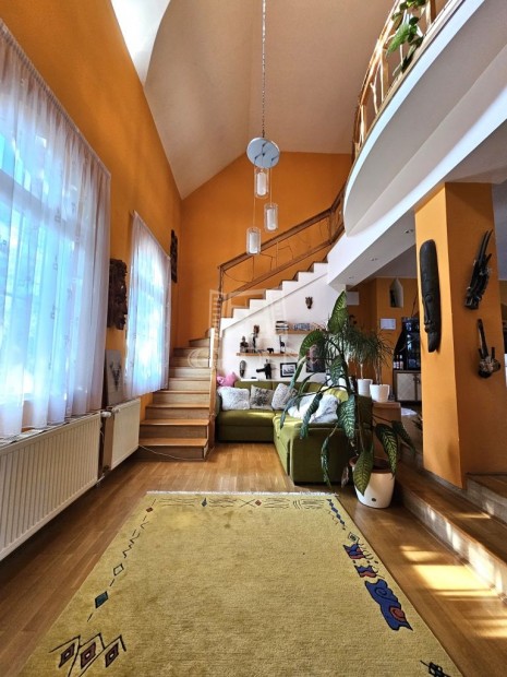 Elad� ikerh�z Budapest XVI. ker�let, M�ty�sf�ld