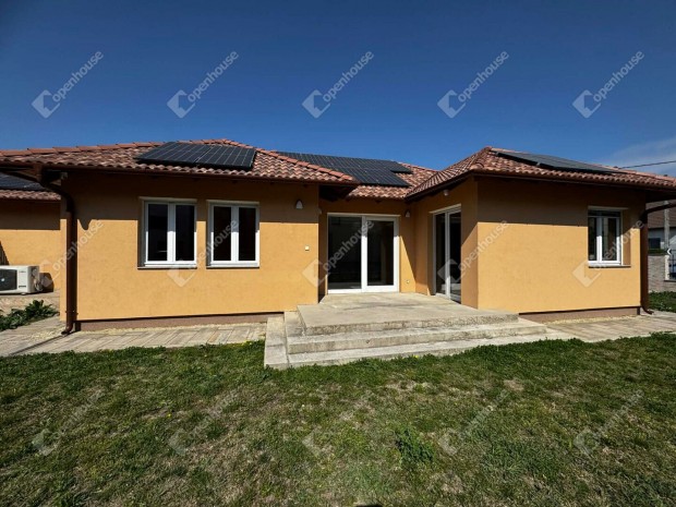 Elad� ikerh�z Harmatosv�lgyben