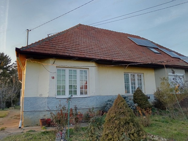 Elad� ikerh�zr�sz, Beretty��jfalu