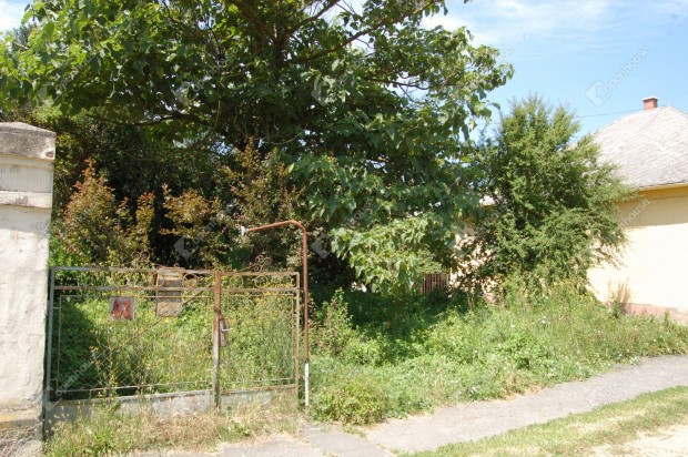 Elad� ingatlan, Letenye