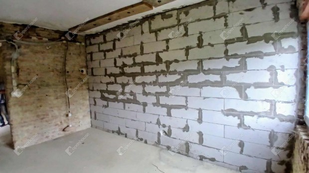 Elad� ingatlan, S�jt�r