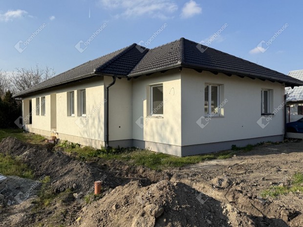 Elad� ingatlan, Sz�kesfeh�rv�r