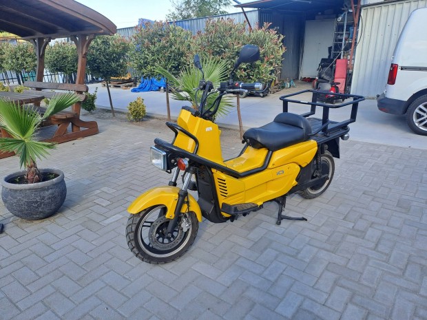 Eladó io king kong 2014-es elektromos postásmotor tehermotor l1e