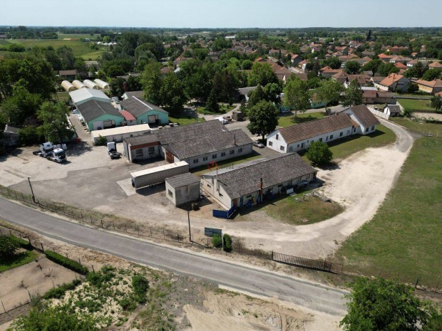 Elad� ipari, Domasz�k Domasz�k, Vas�t utca, 550000000 Ft, 1380 103_fwh