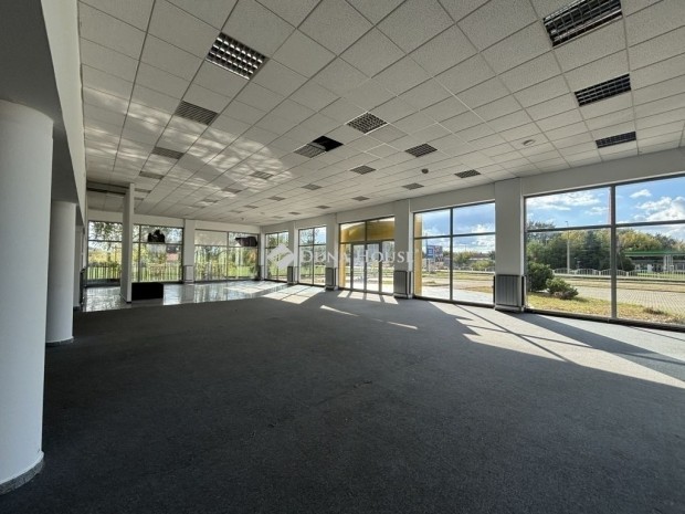 Elad� ipari, Esztergom