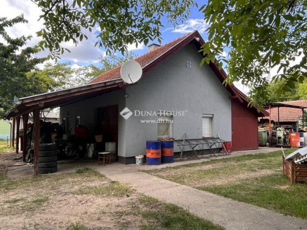 Elad� ipari, Kiskunmajsa