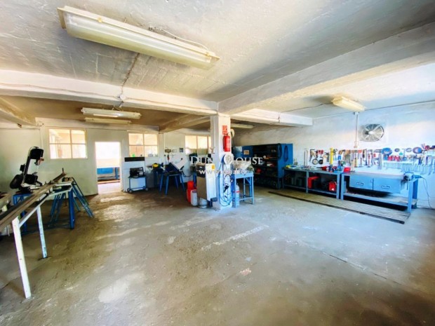 Elad� ipari, Sereg�lyes