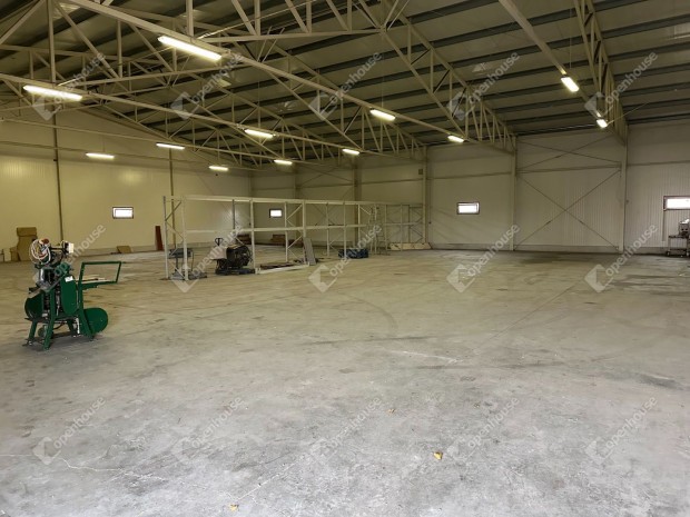 Elad� ipari ingatlan Edel�ny v�ros ipari ter�let�n!