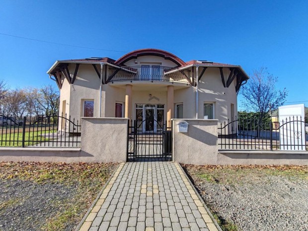 Elad� ipari ingatlan Nagytarcsa, F�zesliget lak�park