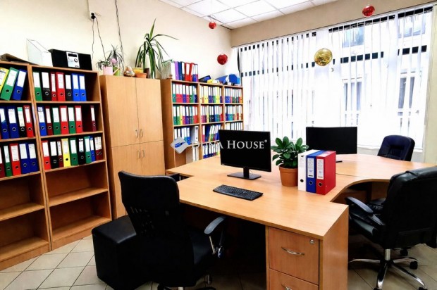 Elad� iroda, Debrecen