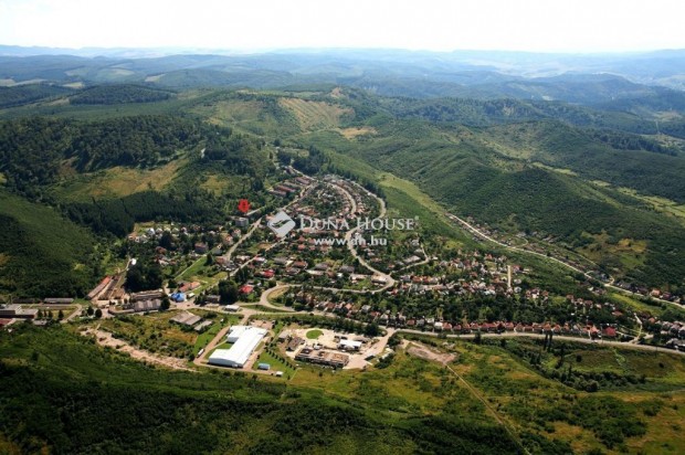 Elad� iroda�p�let, Farkaslyuk