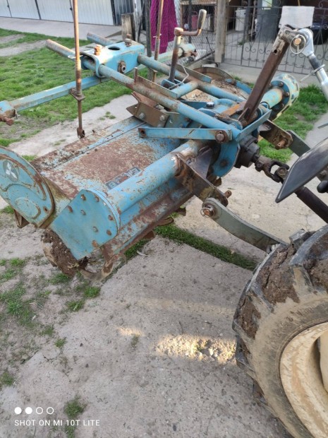 Elad iseki tl 230