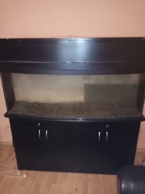 Eladó íves akvárium.450 literes
