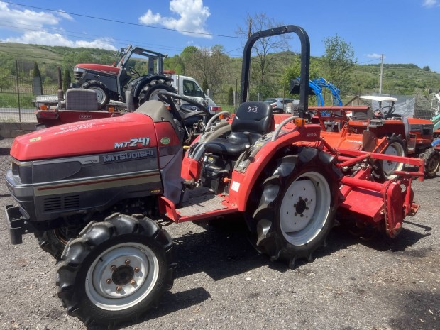 Elado japán kistraktor traktor Mitsubishi MT 245