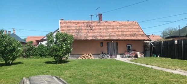 Eladó jászapátii családiház