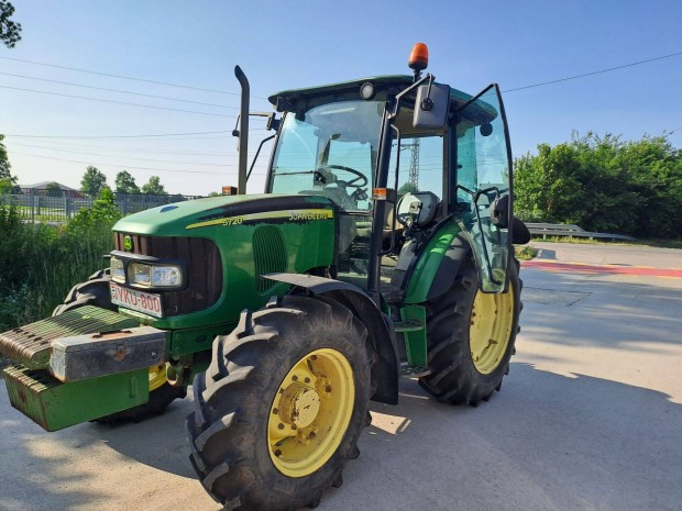 Elad jhon deer 5720 traktor friss mszaki