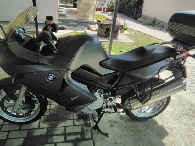 Elad� j� �llapot� motor