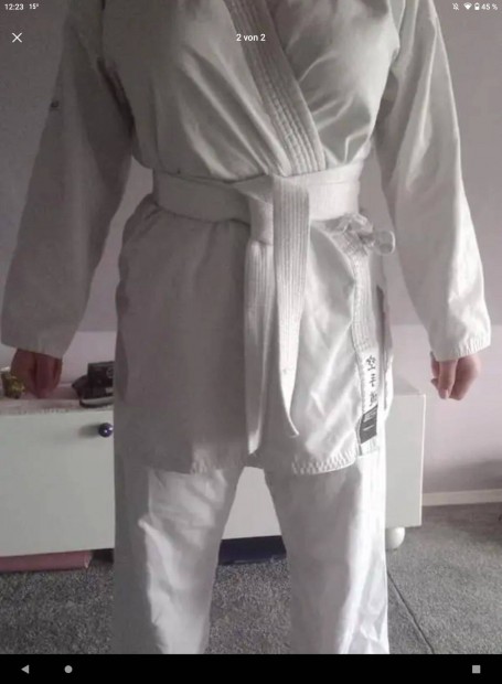 Elad karate ruha