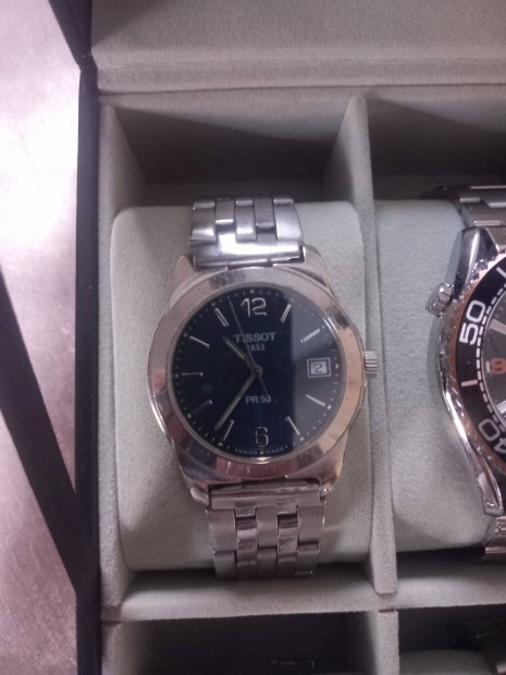 Elad� kar�r�k Gy�rben