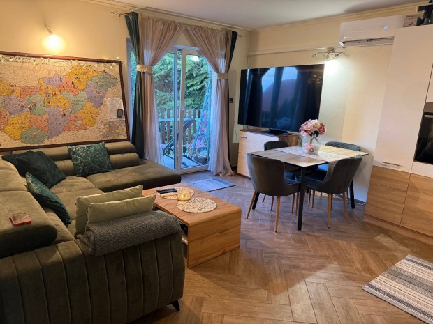 Elad� kerepesi t�glalak�s