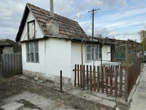 Elad� kert a Barackosban!