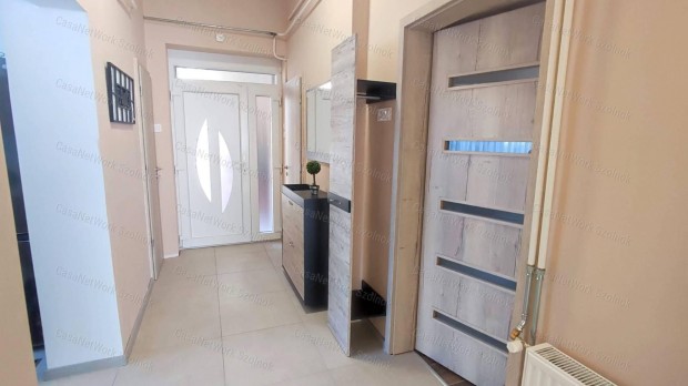 Elad� kertkapcsolatos, 3 szob�s t�glalak�s Szolnokon!