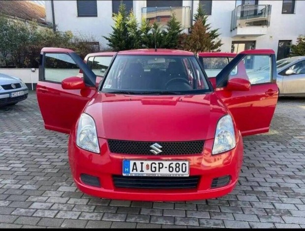 Eladó kevés km-es kis autó