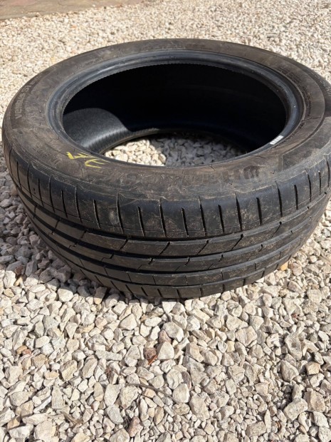 Elad� keveset futott Hankook Gumik
