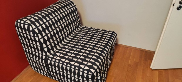 Eladó kihúzható fotelágy