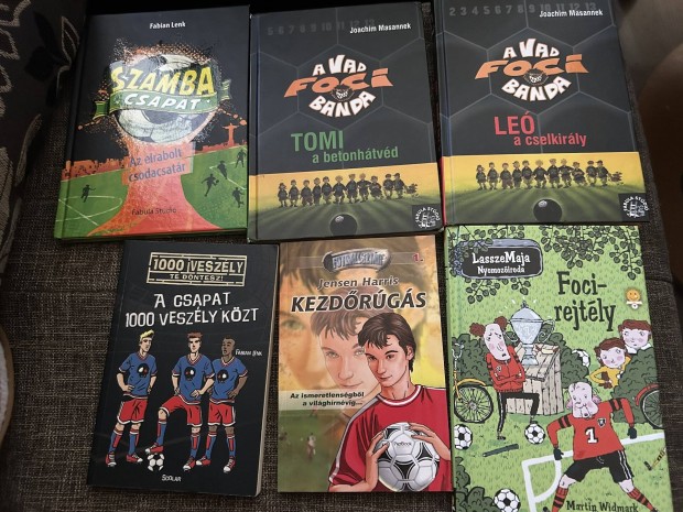 Eladó kis gyermek focis könyvek