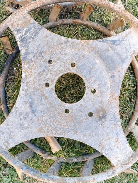 Elad� kisgep k�rm�skerek 