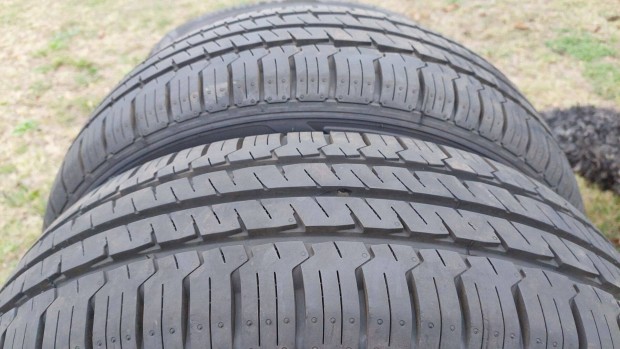 Elad kisteher gumi 195/65R16C Hankook Vantra LT