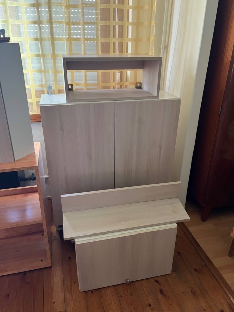 Elad� konyhab�tor elemek