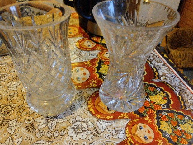 Eladó kristály vázák