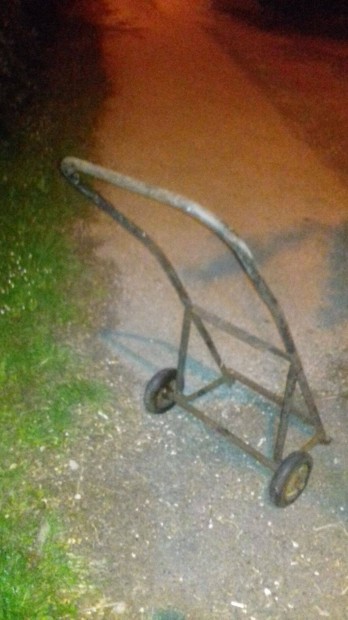 Elad� kuka szolga kukaszolga