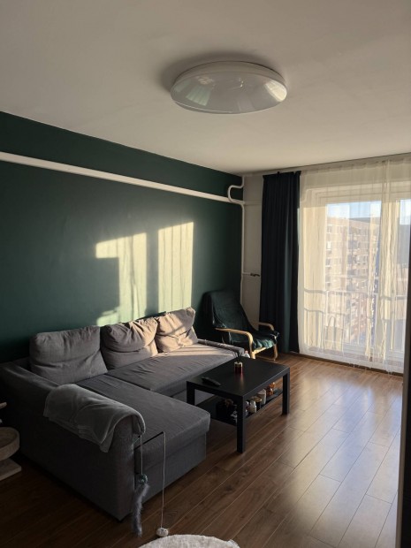 Elad� lak�s 3. Ker�let B�k�smegyer Hegy fel�l