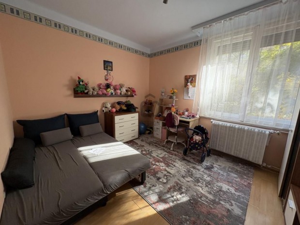 Elad� lak�s Budapest 10. ker., Ligettelek