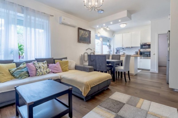 Elad� lak�s Budapest 12. ker., Farkasv�lgy