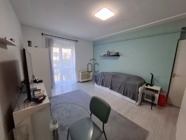 Elad� lak�s Budapest 14. ker., Als�r�kos