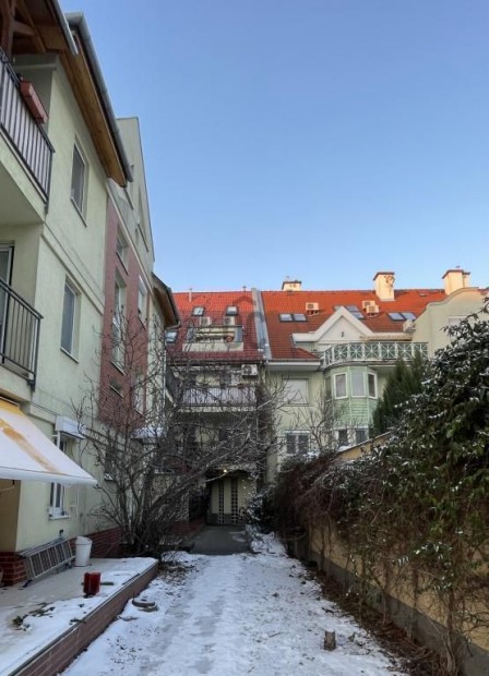 Elad� lak�s Budapest 4. ker., �jpest