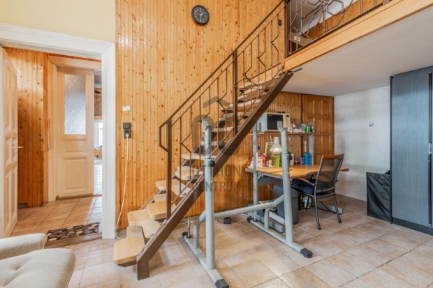 Elad� lak�s Budapest 6. ker., Bels� VI.