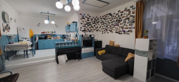 Elad� lak�s Budapest 8. ker., Palotanegyed