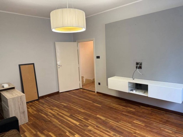 Eladó lakás Debrecen, Erzsébet utcán