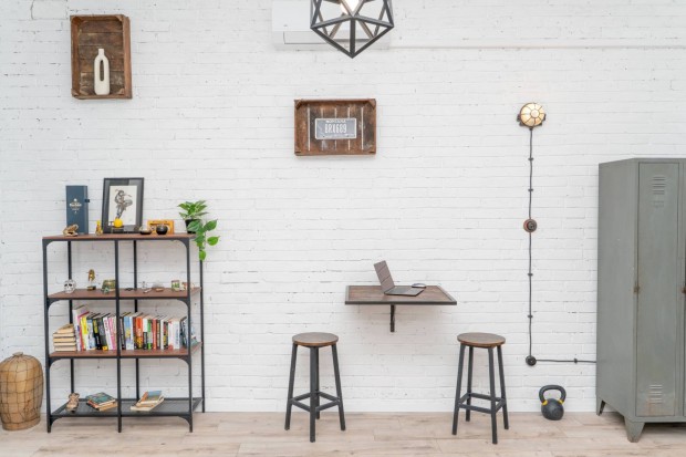 Elad� lak�s Dob utca