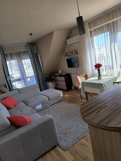 Elad� lak�s Hajd�szoboszl�n Szurmai u 33