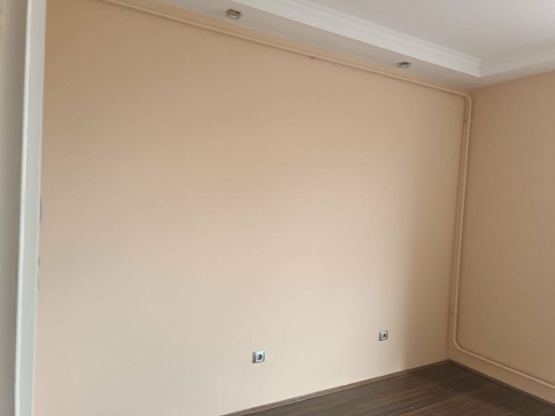 Elad� lak�s Kalocs�n