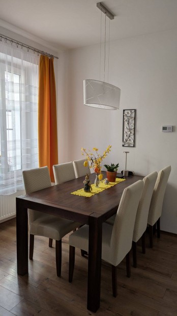 Elad� lak�s K�szeg