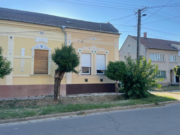 Elad� lak�s Mez�ber�ny belv�ros